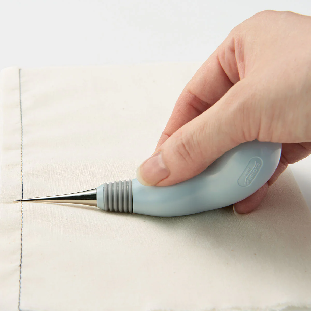 Grip Fit Tapered Tailor's Awl - Image 5