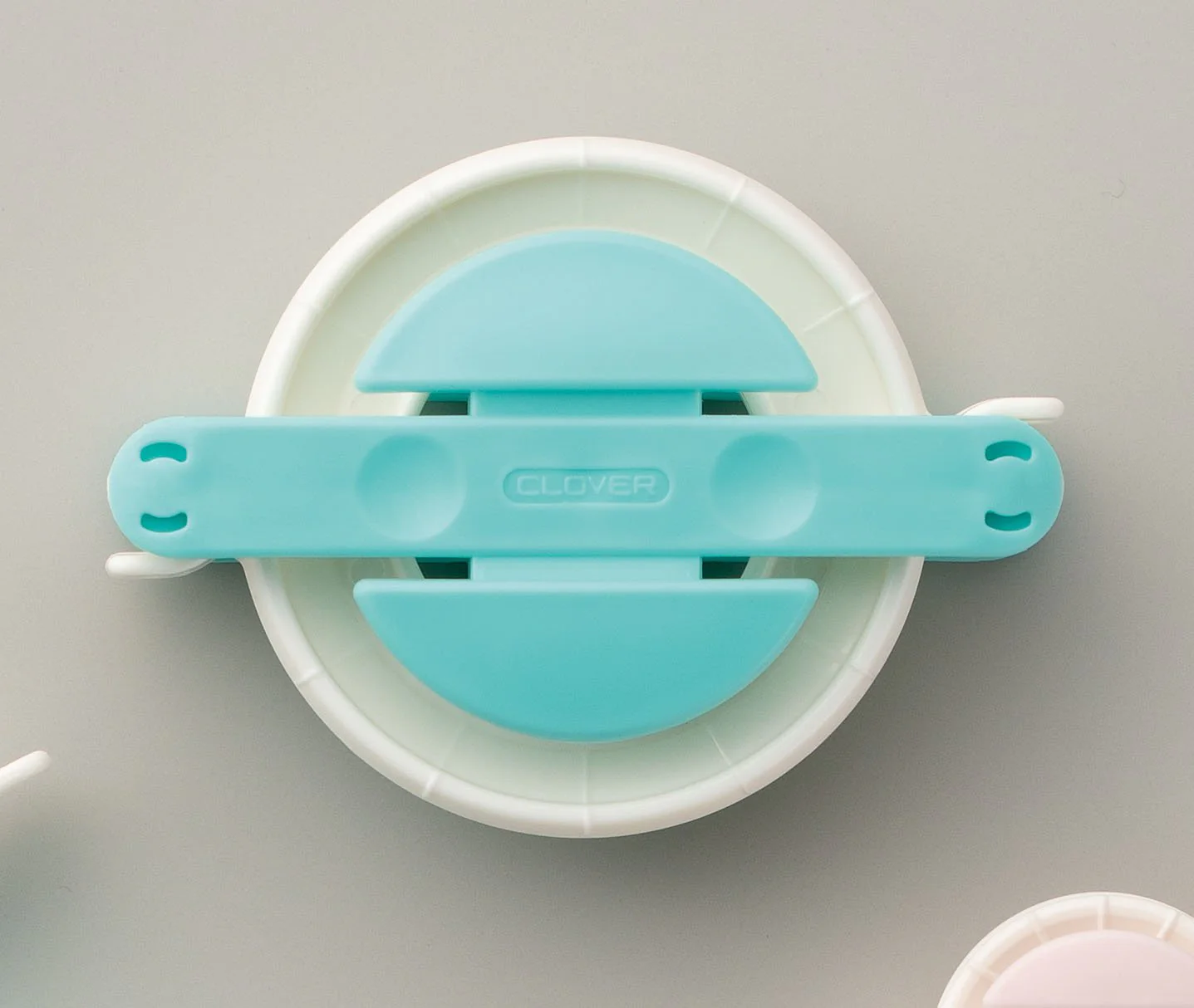 Pom-Pom Maker Set - Image 5